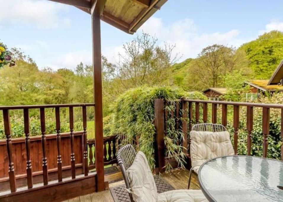 Luxury Peak District Lodge, Hot Tub, Log Burner, Nr Lake Rudyard Εξωτερικό φωτογραφία
