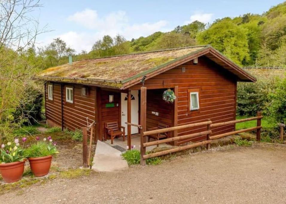 Luxury Peak District Lodge, Hot Tub, Log Burner, Nr Lake Rudyard Εξωτερικό φωτογραφία