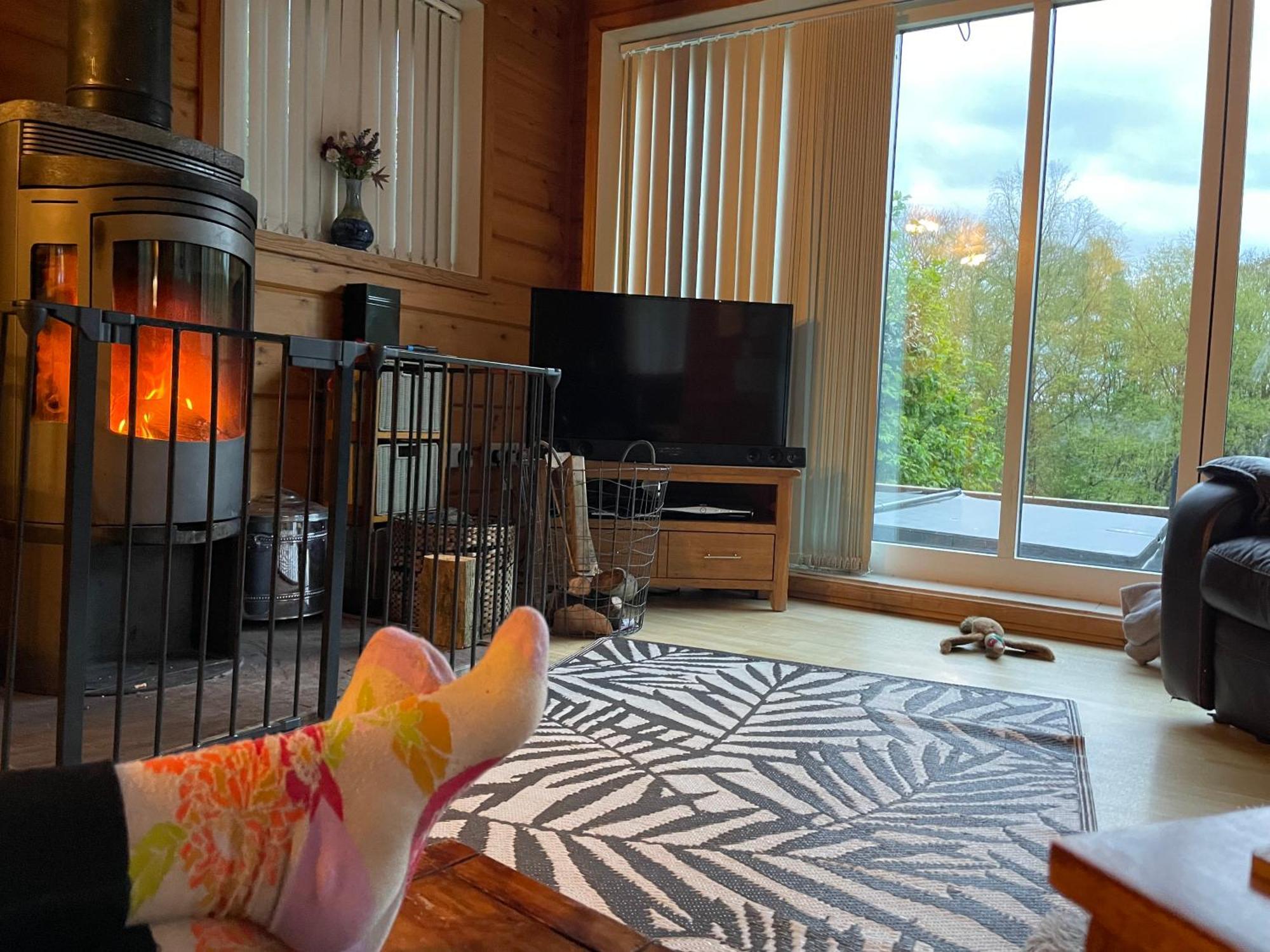 Luxury Peak District Lodge, Hot Tub, Log Burner, Nr Lake Rudyard Εξωτερικό φωτογραφία